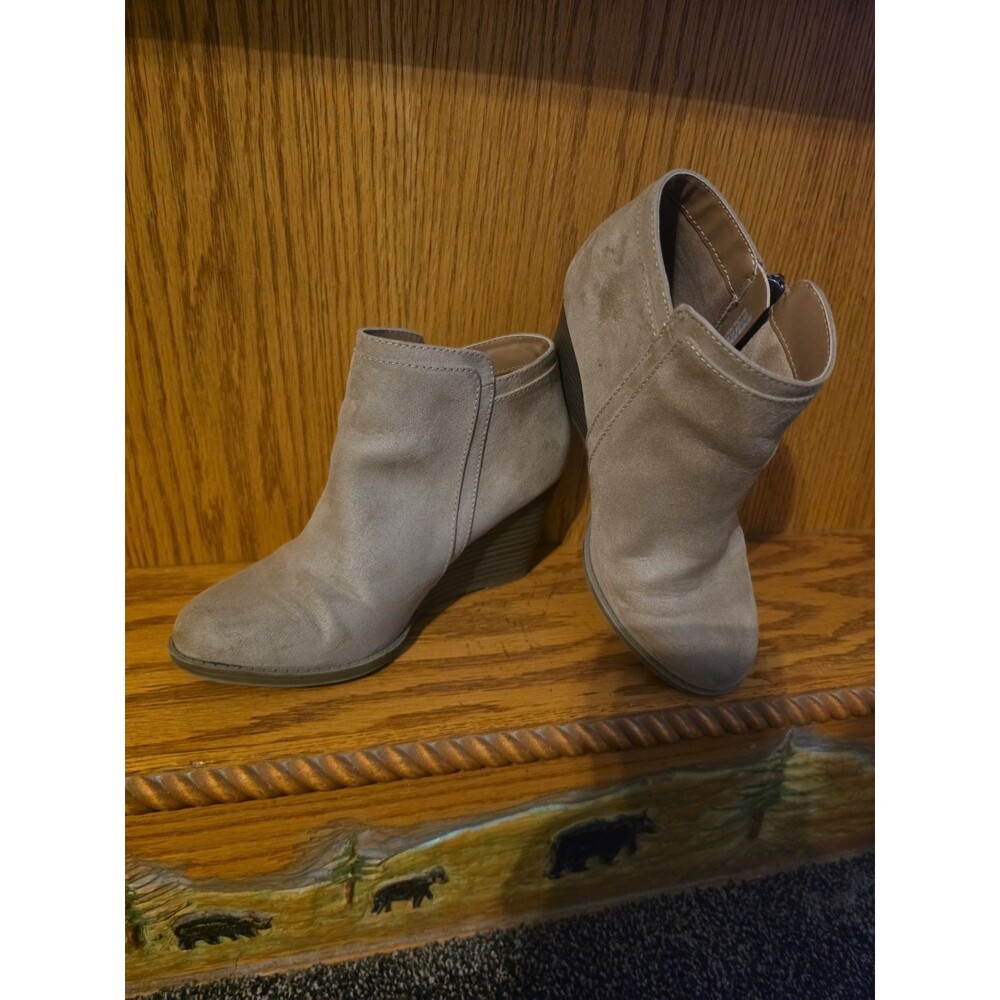 Time And True Tan Faux Suede Ankle Boots Womens Size 6.5